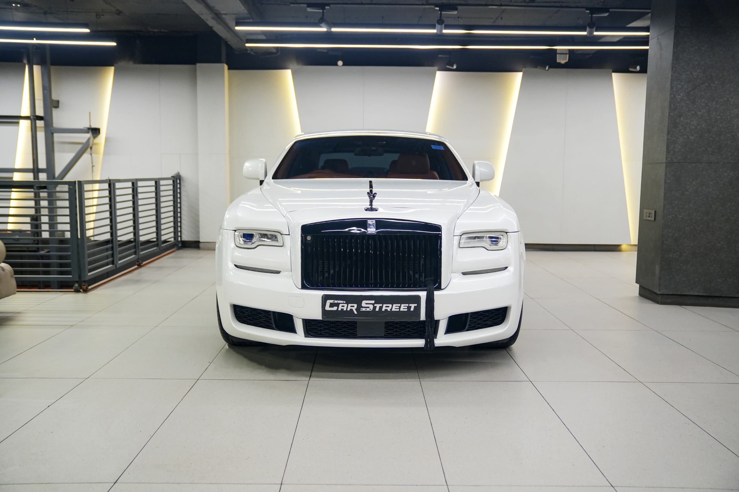 Rolls Royce Ghost V12 Series 1 Converted Series 2